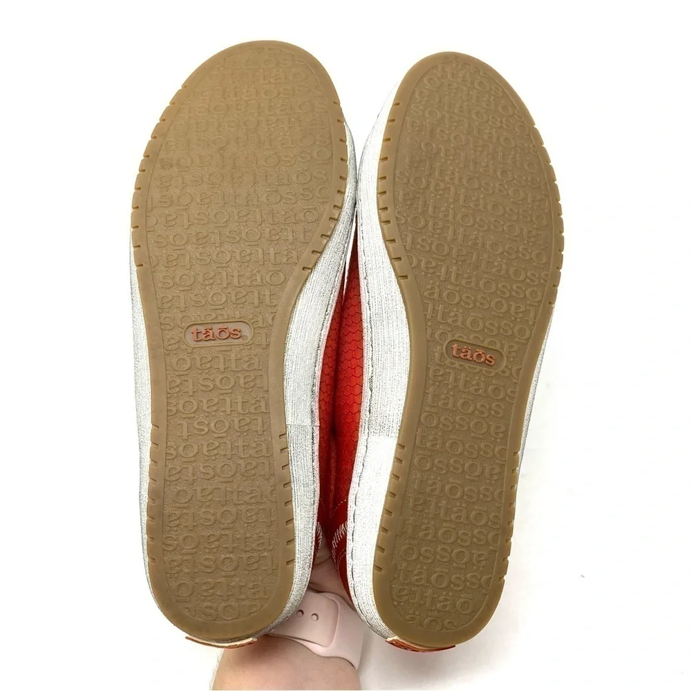Taos Glyde Textured Comfort Casual Sneakers Orange